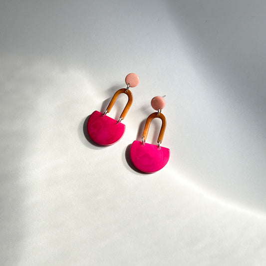 Øredobber i taguanøtt, GALATEA Rose, Honey and Fuchsia