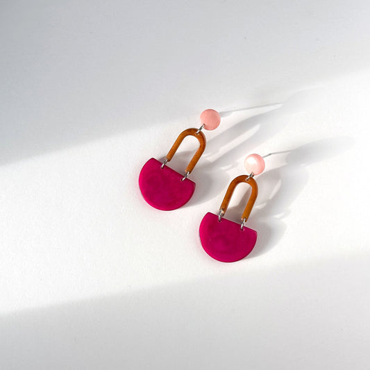 Øredobber i taguanøtt, GALATEA Rose, Honey and Fuchsia