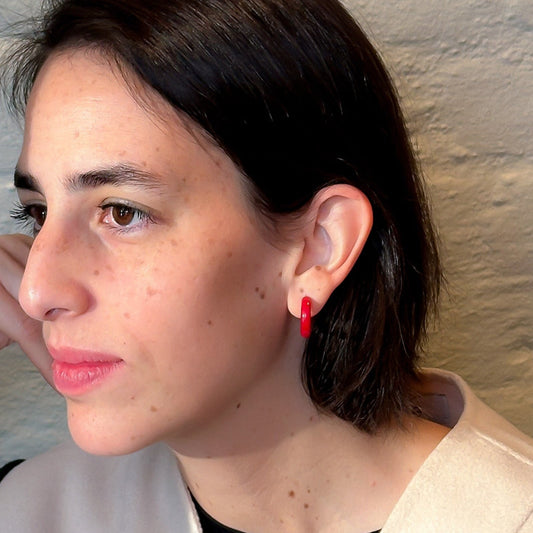 Mini Half Moon Øredobber i taguanøtt, Elektrisk blå