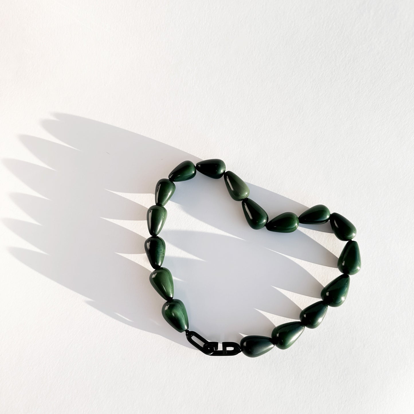 Halssmykke i taguanøtt, Grønn - Dione