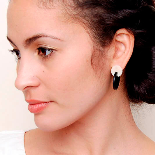 Øredobber i taguanøtt, ALVA Sky og Neon Fuchsia