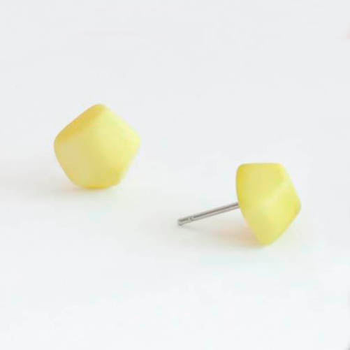 Øredobber i taguanøtt, ROCK – gul