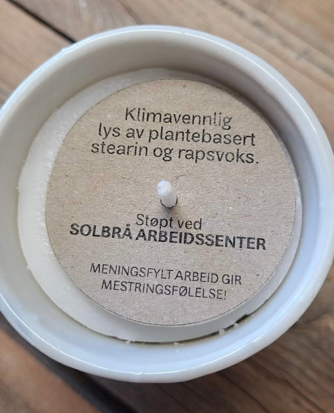 Porselenskopp m/ støpt lys