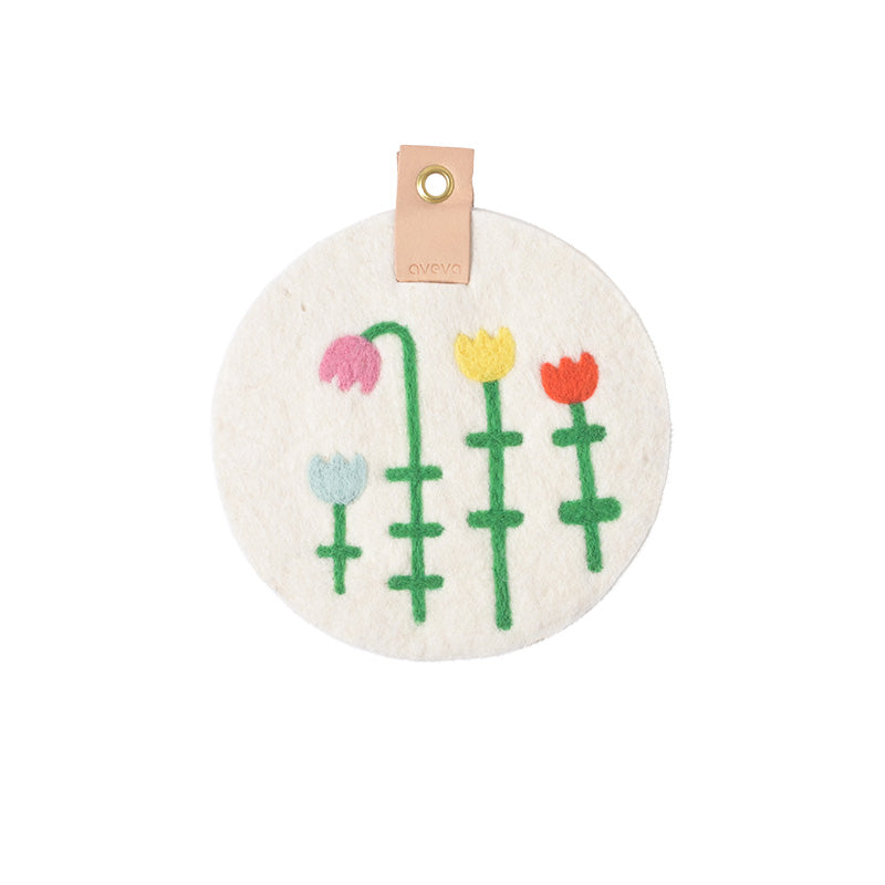 Bordskåner, blomster