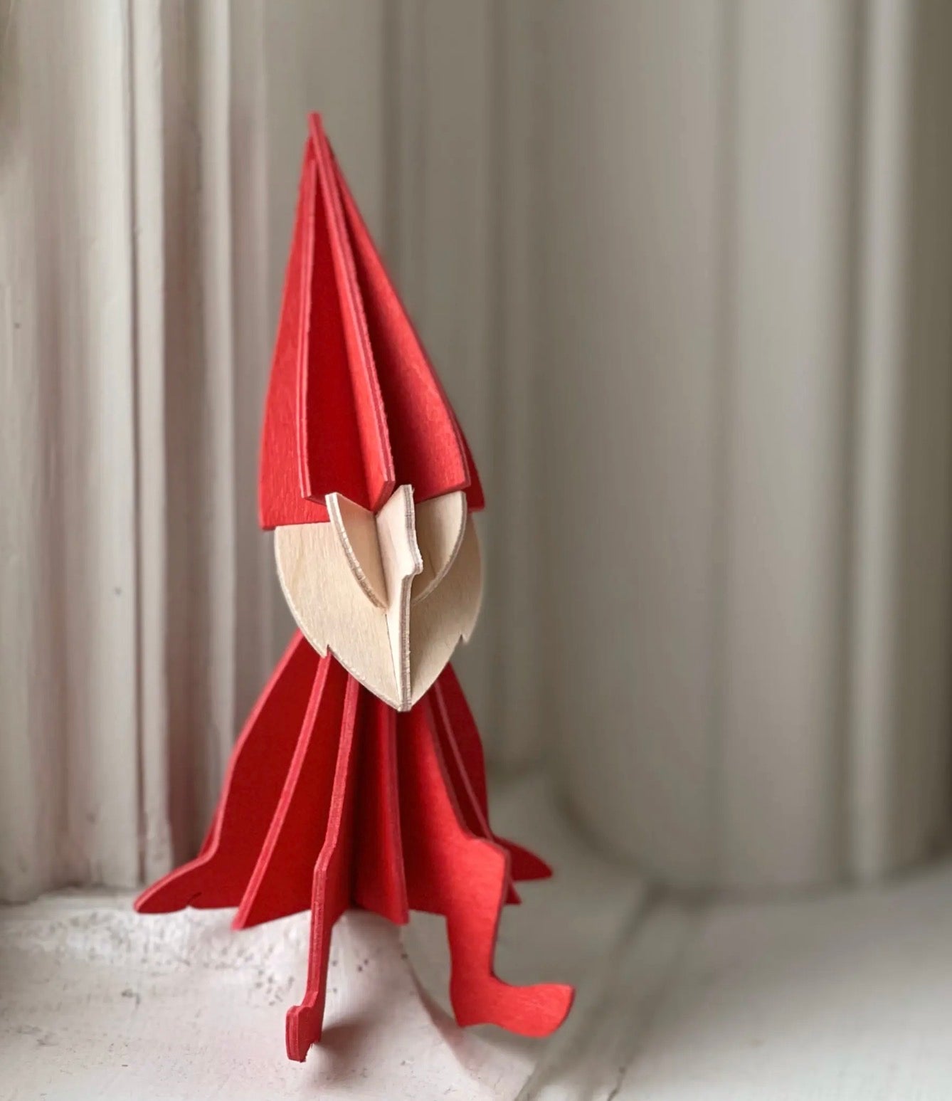 Smånisse med skjegg, Stor rød - 16 cm