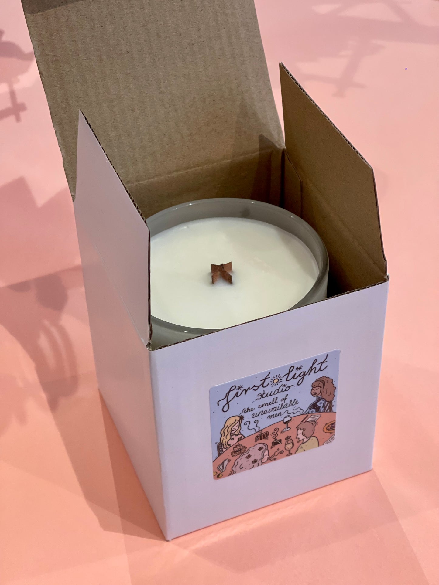 "The smell of unavailable men" håndlagde duftlys